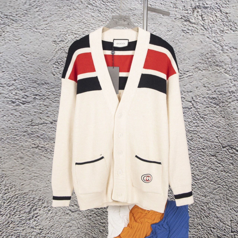 G*u*i coats